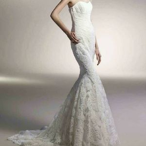 WEDDING DRESS "Blue by Enzoani Casablanca"